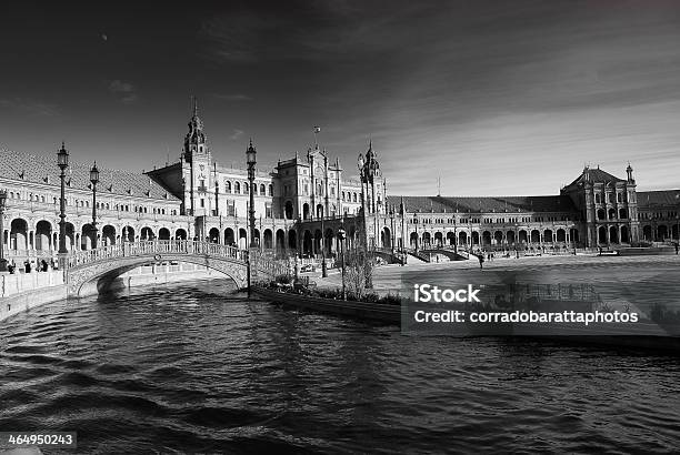 Praça De Espana - Fotografias de stock e mais imagens de Abóbada de Berço - Abóbada de Berço, Andaluzia, Ao Ar Livre