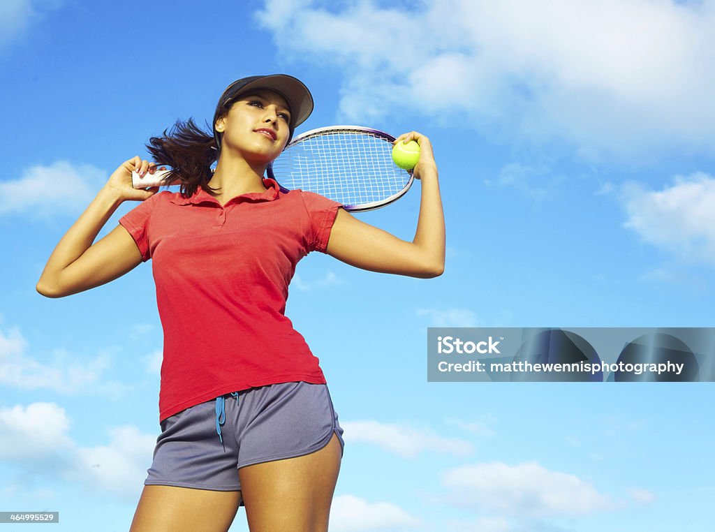 Ajuste elegante Miced de atleta feminina a jogar ténis - Royalty-free 20-29 Anos Foto de stock