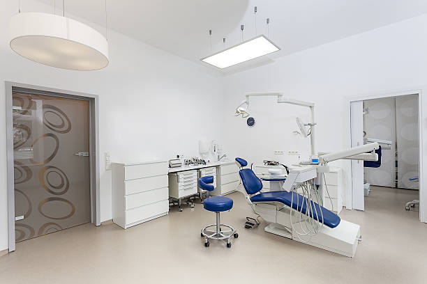 dental büro - dentist dental hygiene dental drill dentist office stock-fotos und bilder