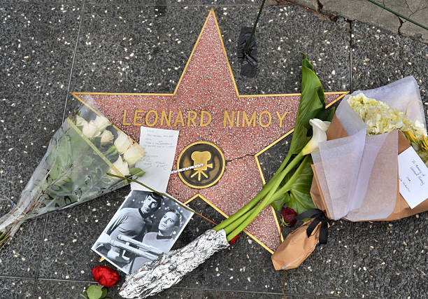 léonard nimoy hommage - star trek tv show photos et images de collection