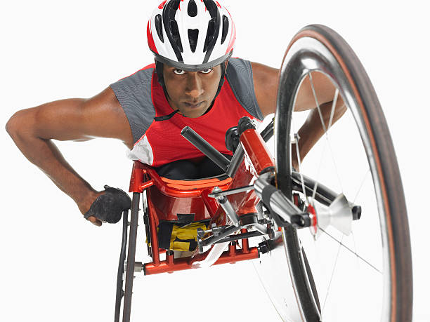 parapléjico cycler confianza - physical impairment athlete sports race wheelchair fotografías e imágenes de stock