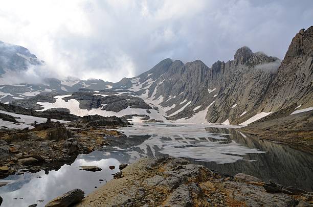 istock Marbore Lake and Astazu peak 465052978