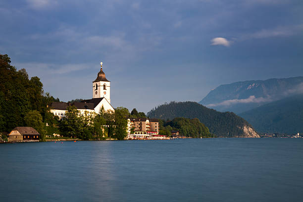 sankt wolfgang al lago wolfgang - lake amadeus foto e immagini stock