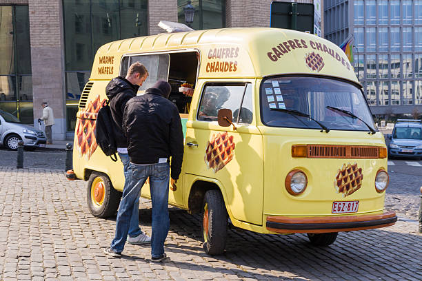 waffel-truck - brussels waffle belgian waffle people stock-fotos und bilder