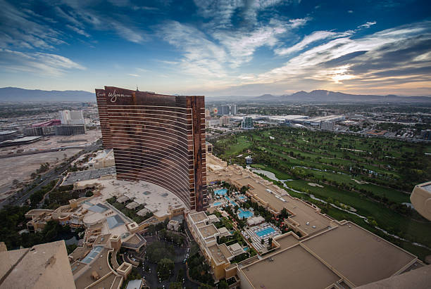 trabajo todo el día moderna vegas, hoteles y casinos wynn encore - las vegas metropolitan area hotel built structure tourist resort fotografías e imágenes de stock