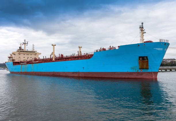 istock Oil Tanker 465089328