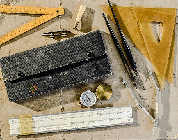 outils vintage rédaction - slide rule photos et images de collection