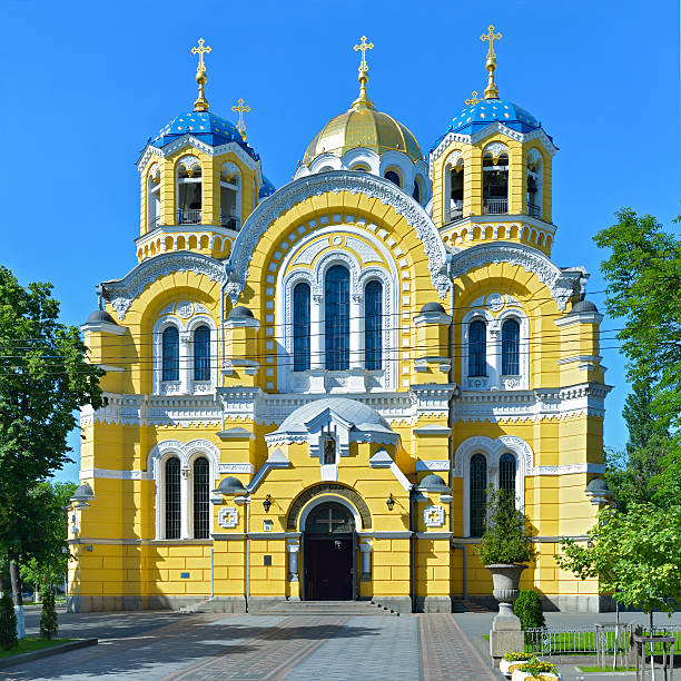 istock Vladimir Cathedral in Kiev 465119672