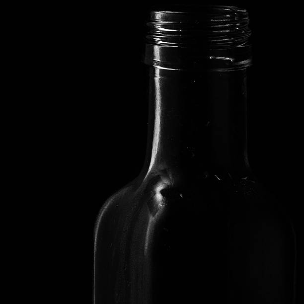 istock Silhouette of a bottle 465128084