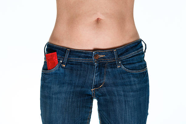 préservatif en jeans - sex condom jeans horizontal photos et images de collection