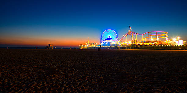 muelle de santa monica - santa monica pier beach panoramic santa monica fotografías e imágenes de stock