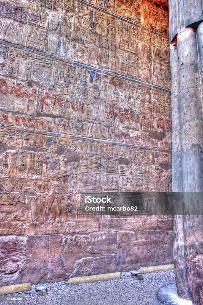 old egypt hieroglyphs Храм в Луксоре - Стоковые фото Амон роялти-фри