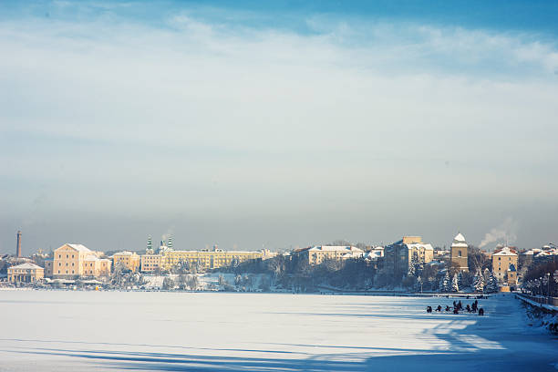 istock town on the lake 465136134