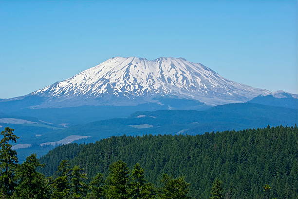 Mt. St. Helens Ridge Southwestern Washington's Cascade Range. mount st helens stock pictures, royalty-free photos & images