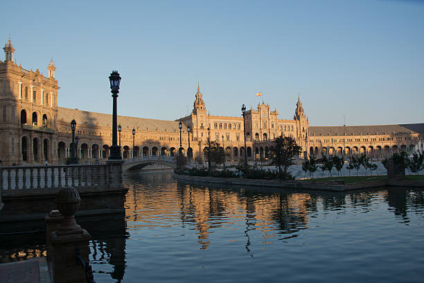 플라자 드 에스파냐 - plaza de espana seville victorian architecture architectural styles 뉴스 사진 이미지