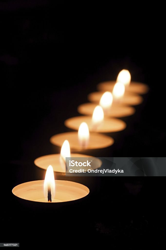 Muitas velas decorativas - Foto de stock de Aromaterapia royalty-free