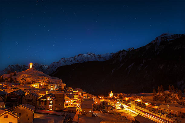 ardez за ночь - engadine switzerland village church стоковые фото и изображения