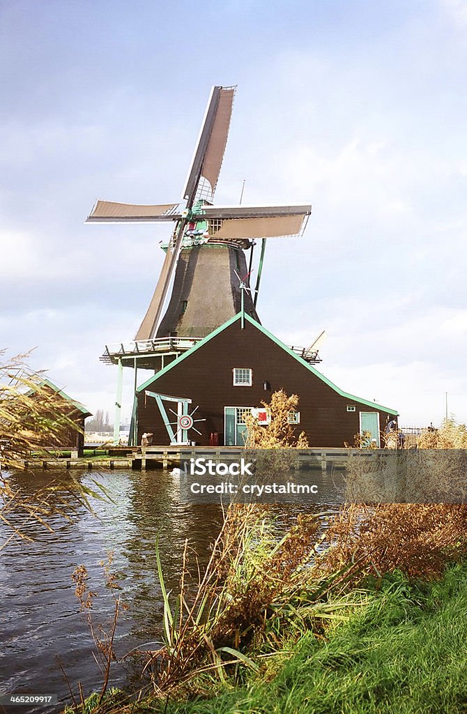 Mulino a vento di Zaanse Schans, Amsterdam, Paesi Bassi - Foto stock royalty-free di Acqua