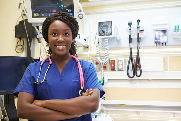 ポートレートの看護婦緊急ルーム - 救急医療 ストックフォトと画像