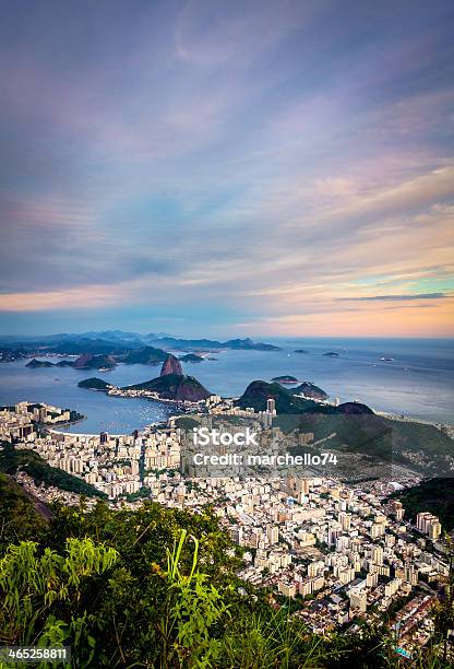 Rio De Janeiro En La Tarde Foto de stock y más banco de imágenes de Río de Janeiro - Río de Janeiro, Actividad de fin de semana, Aire libre