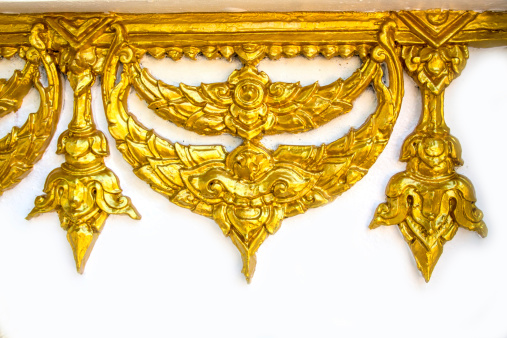 Golden Thai style on the wall
