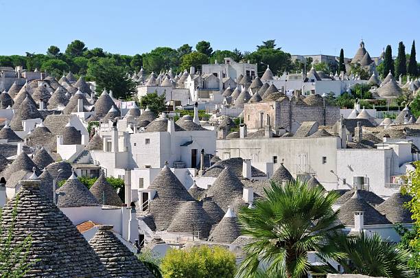Trulli Trulli houses in Alberobello, Apulia alberobello stock pictures, royalty-free photos & images