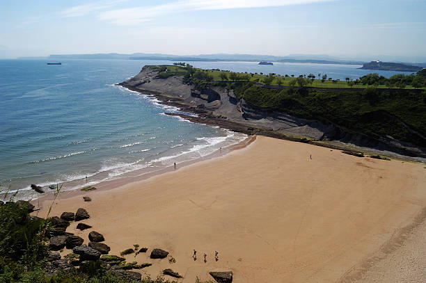 mataleñas praia, santander, cantábria, espanha - santander imagens e fotografias de stock