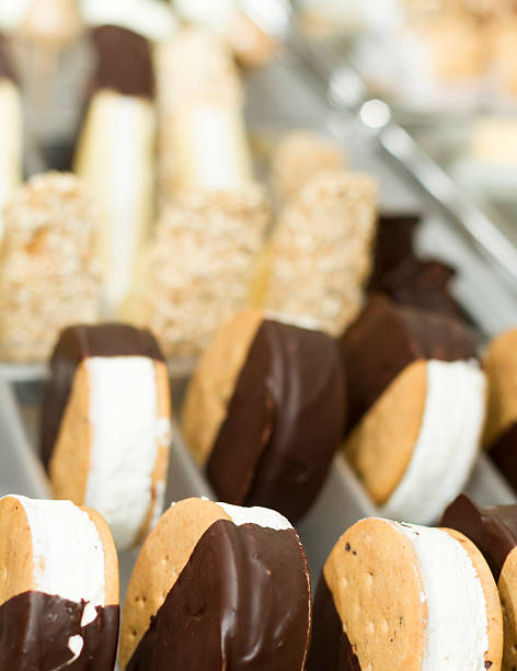 istock Italian ice cream pastries - Small Business 465308445