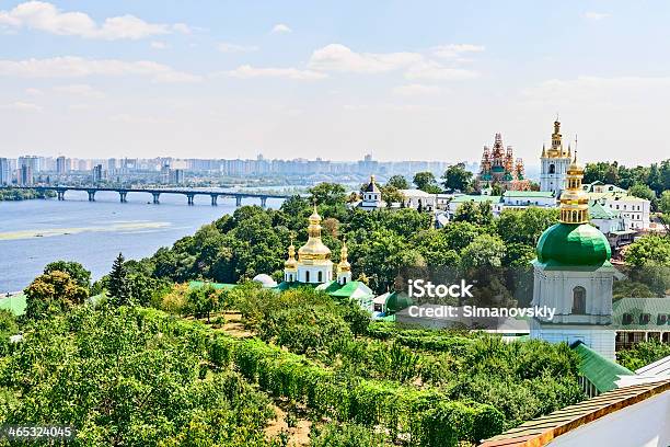 Photo libre de droit de Vue Sur Les Quais De La Tamise Fleuve Dniepr À Kiev banque d'images et plus d'images libres de droit de Kiev