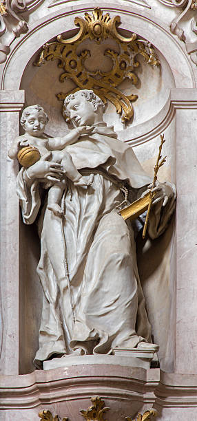 istock Jasov - Baroque sculpture of Saint Anthony from Padu 465354151