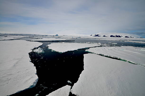 Cracking the ice sheets in Antarctica water