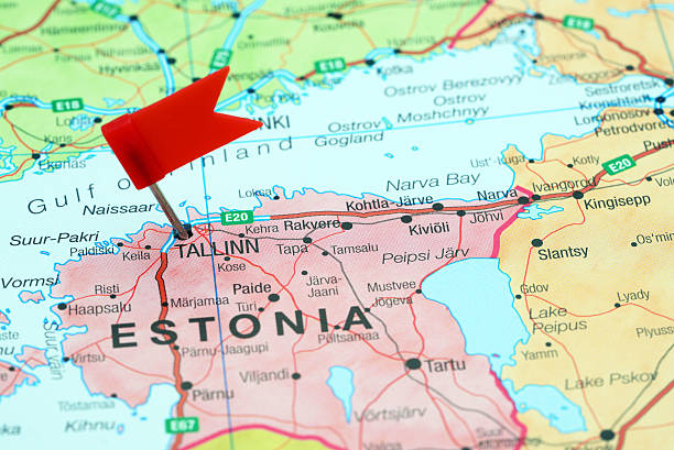 Tallinn pinned on a map of europe Photo of pinned Tallinn on a map of europe. May be used as illustration for traveling theme. estonia photos stock pictures, royalty-free photos & images