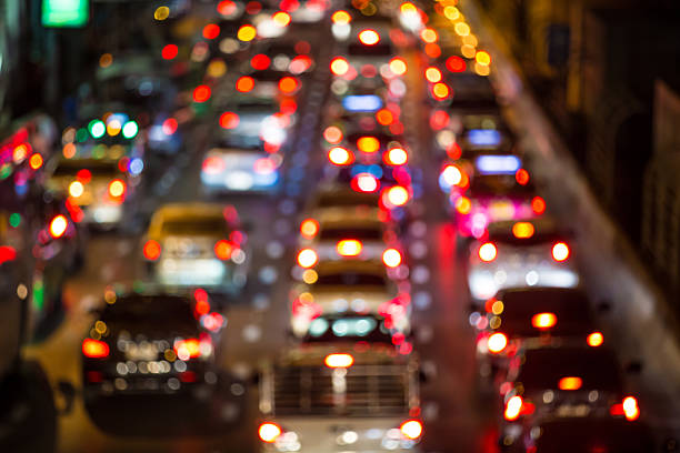 embouteillage - night traffic photos et images de collection