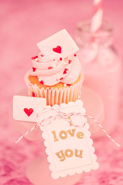istock Valentine Cupcake with Love You Sign 465412809