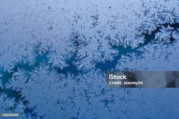 Inverno Modello Di Ghiaccio In Vetro - Fotografie stock e altre immagini di Astratto - Astratto, Bellezza naturale, Blu