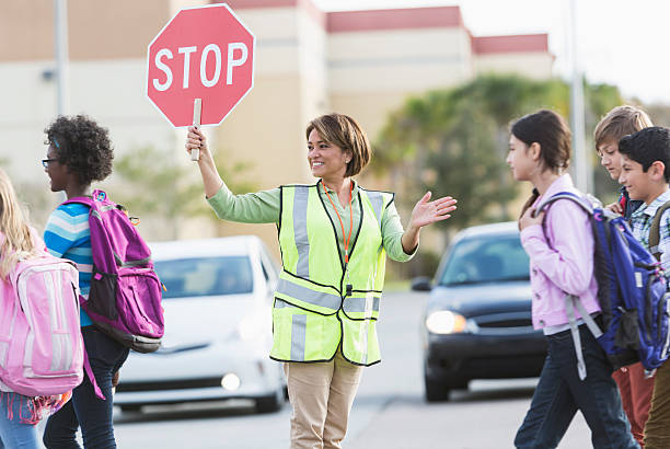 school crossing guard - education sign school crossing sign crossing stock-fotos und bilder