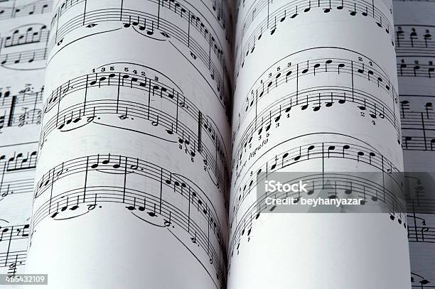 楽譜 - 聖歌隊のストックフォトや画像を多数ご用意 - 聖歌隊, アウトフォーカス, エンタメ総合
