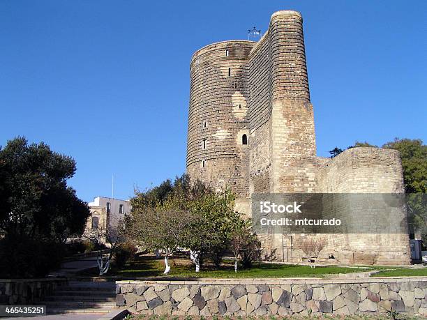 Photo libre de droit de Maiden Tower Bakou Azerbaïdjan banque d'images et plus d'images libres de droit de Antique - Antique, Arbre, Architecture