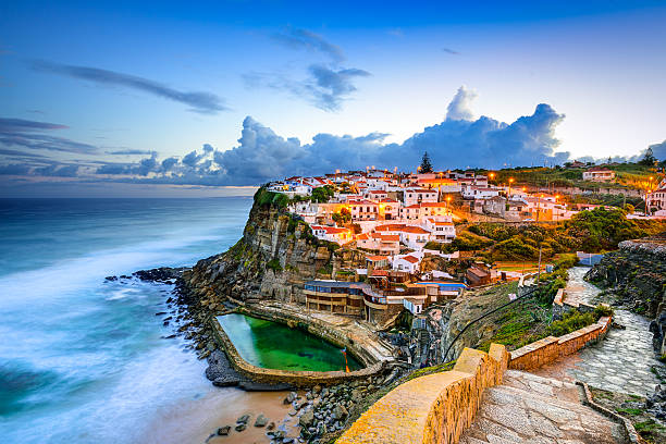 seaside town sea watering - 葡萄牙 個照片及圖片檔