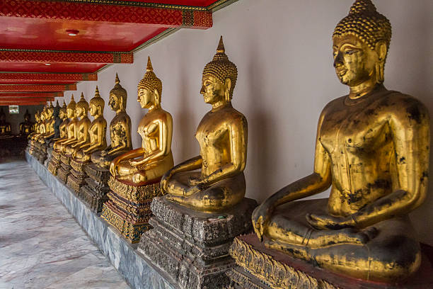 연립 of 석불 - wat arun buddhism temple stone 뉴스 사진 이미지