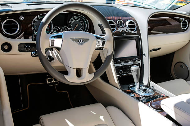 interior de um bentley flying spur continental de 2014 - car leather hide seat - fotografias e filmes do acervo