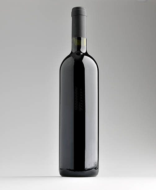 Garrafa de Vinho Tinto - fotografia de stock