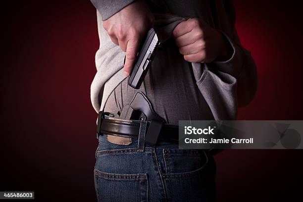Verdeckte Handgepäck Pistol Stockfoto und mehr Bilder von Schusswaffe - Schusswaffe, Concealed Carry, Holster