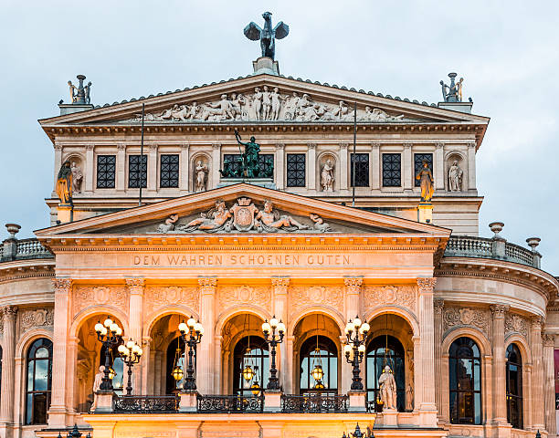 istock Alte Oper in Frankfurt. Night view. 465486140