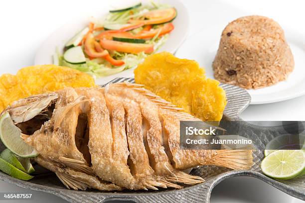 Mojarra Frita - Fotografias de stock e mais imagens de Banana-de-São-Tomé - Banana-de-São-Tomé, Arroz - Alimento Básico, Coco