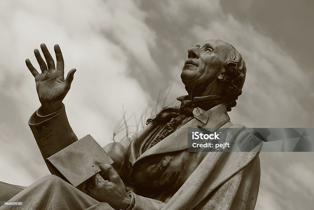 Hans Christian Andersen mundialmente famoso poeta en Kongens han - Foto de stock de Copenhague libre de derechos