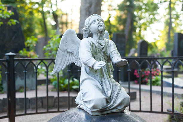 istock sculpture of an angel 465512407