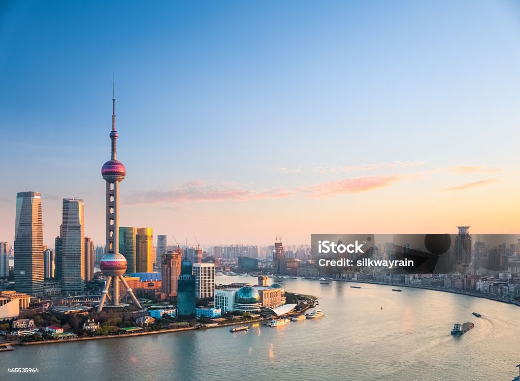 La hermosa ciudad de shanghai en la puesta de sol - Foto de stock de Shanghái libre de derechos