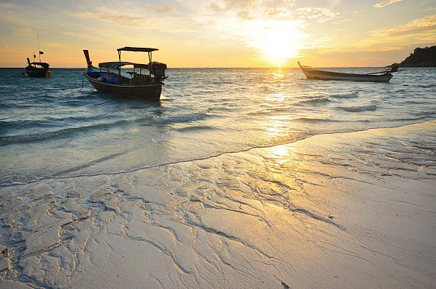 istock Tropical seascape view at sunrise scene 465539459