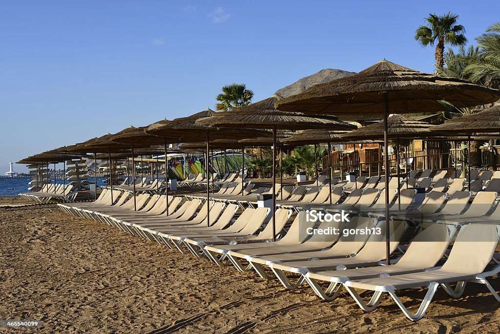 Odprężające w sandy beach, Red Sea, Eilat - Zbiór zdjęć royalty-free (Bez ludzi)